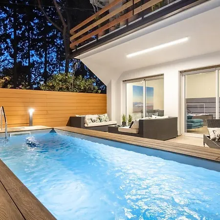아파트 In A With A Private Pool *